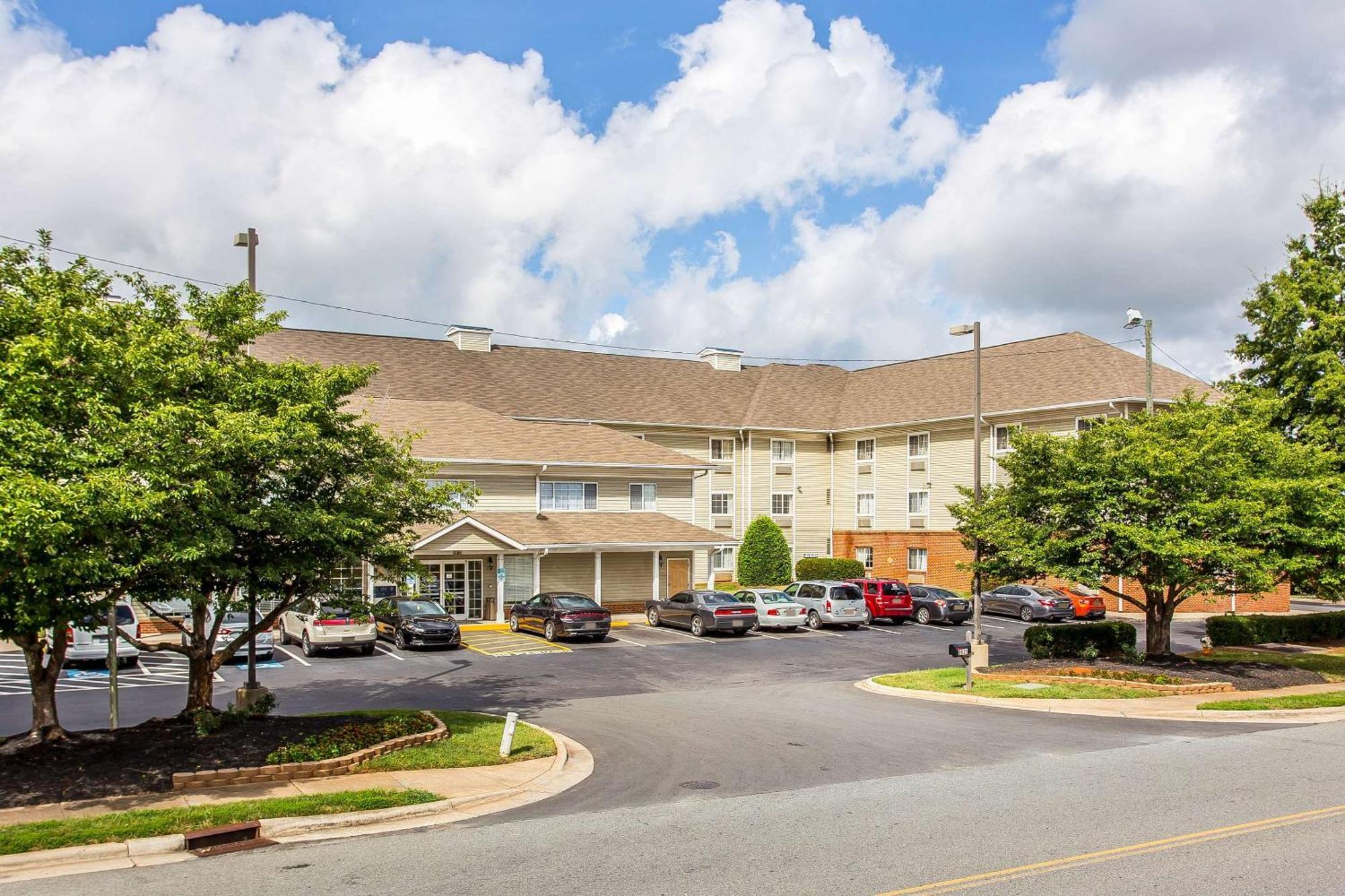 Suburban Studios Near University Of North Carolina-Charlotte Extérieur photo