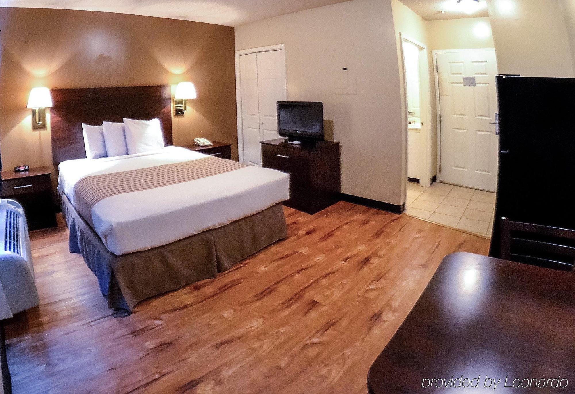 Suburban Studios Near University Of North Carolina-Charlotte Extérieur photo