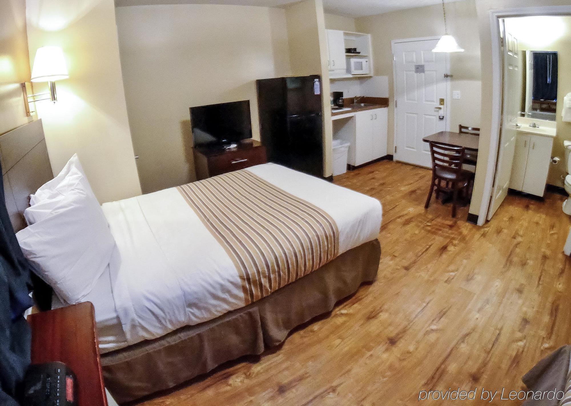 Suburban Studios Near University Of North Carolina-Charlotte Extérieur photo
