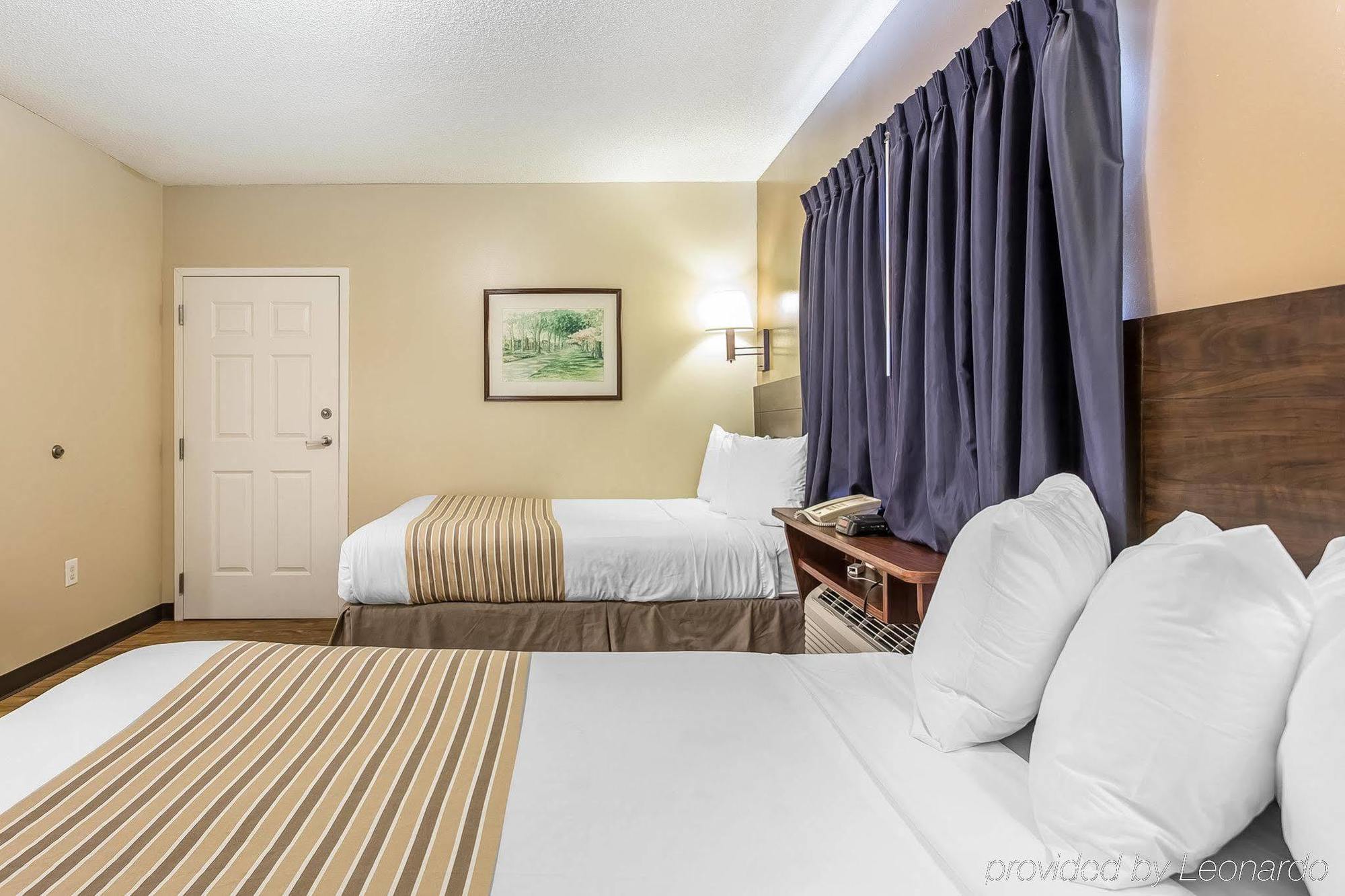 Suburban Studios Near University Of North Carolina-Charlotte Extérieur photo